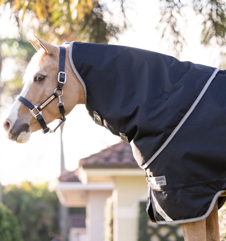 Amigo 1200D Plus Pony Turnout 50g – Manta ligera impermeable para poni